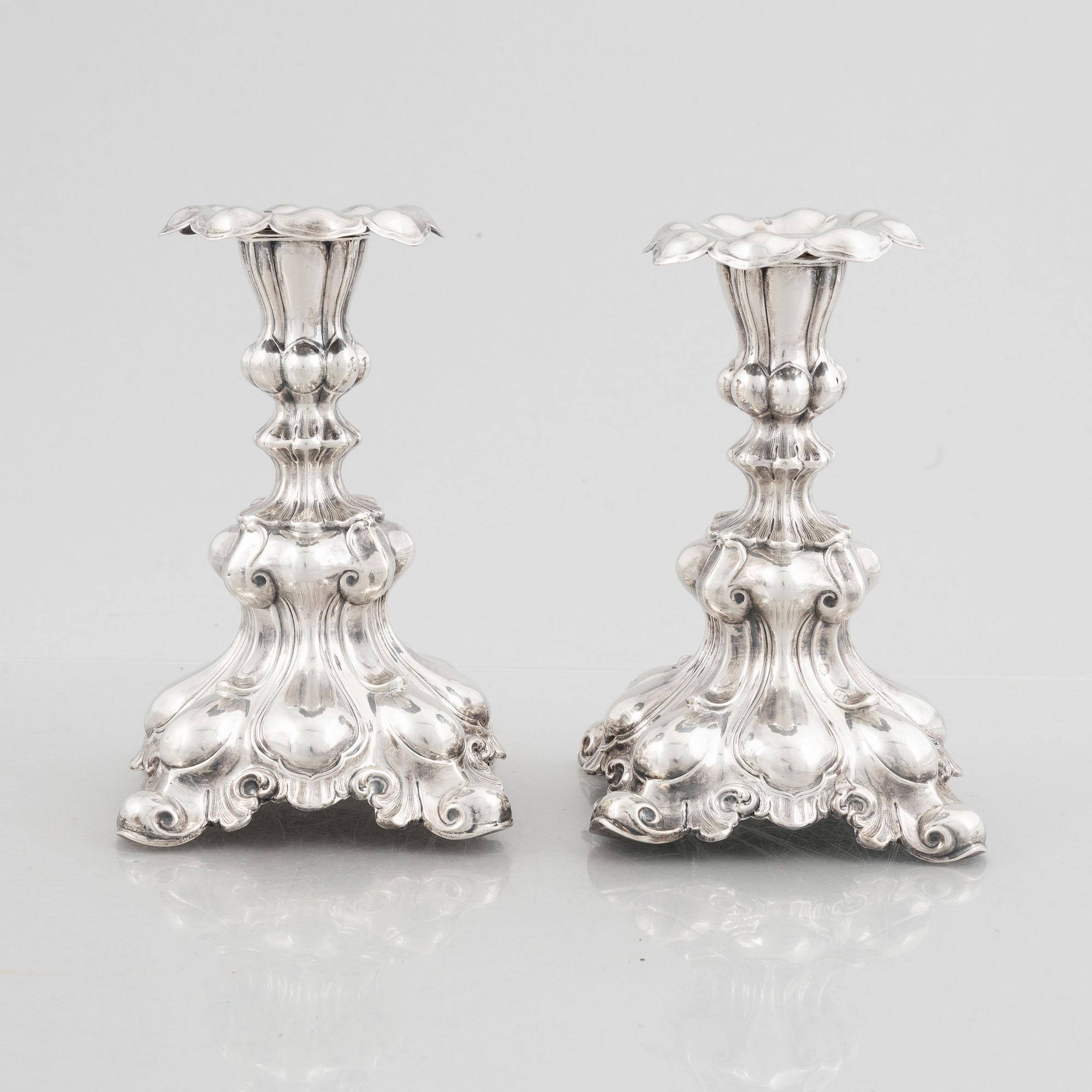 CG Hallberg, ljusstakar, ett par, silver, barockstil, Stockholm 1943.