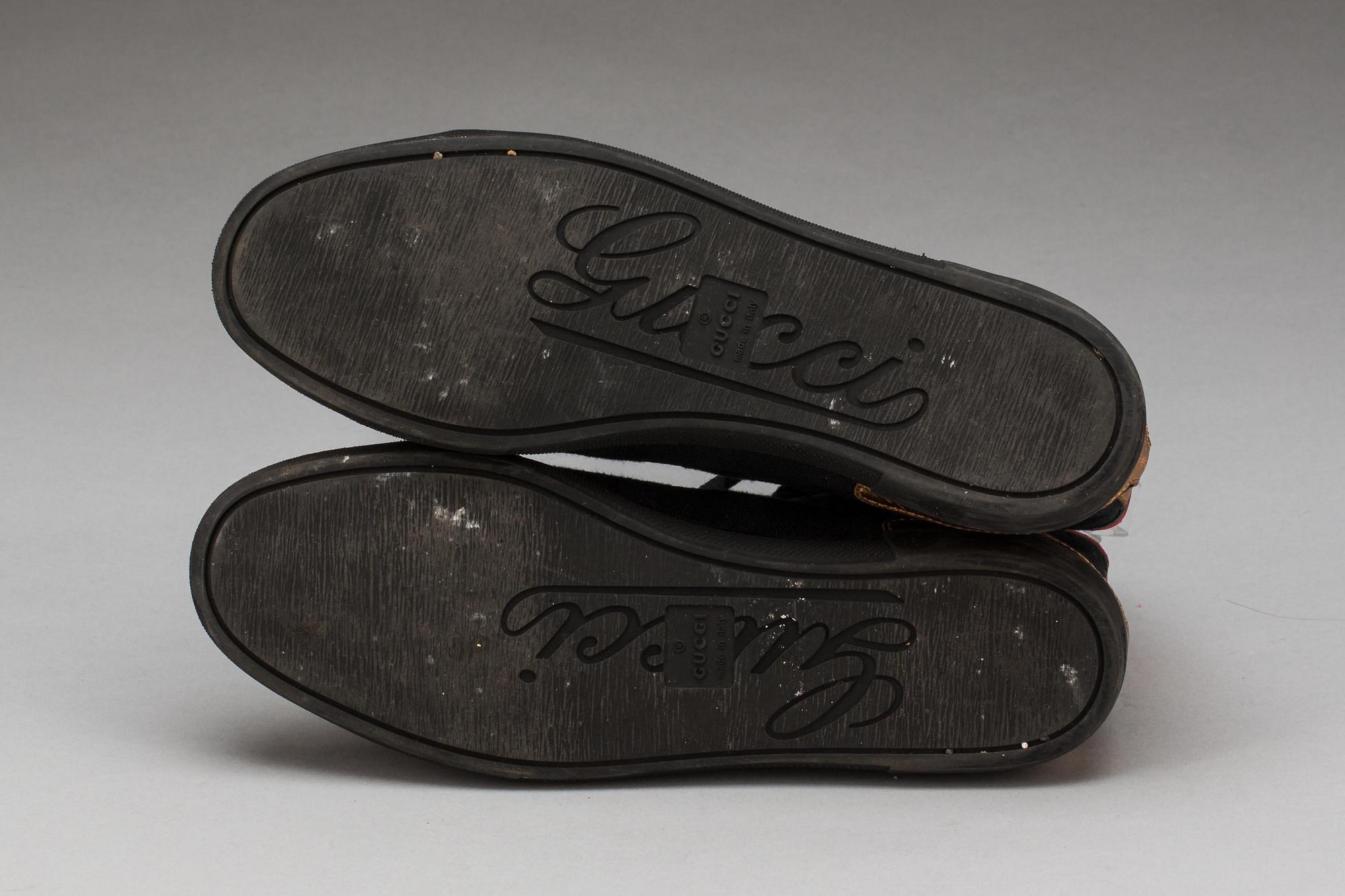 SKOR, GUCCI.