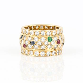RING, 18K guld med 80 st briljantslipade diamanter tot ca 2,40 ct, rubiner, smaragder och safirer. Vikt 6,5 g.