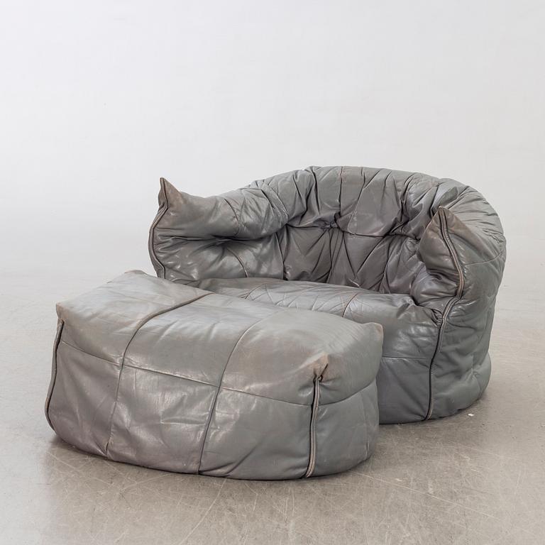 Michel Ducaroy fåtölj med fotpall för Ligne Roset 1818, Frankrike sent 1900-tal.