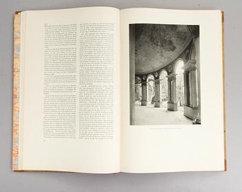 BÖCKER: Svenska Trädgårdskonsten av Arkitekturminnesföreningen, Nordisk Rotogravyr 1930, 2 volymer.