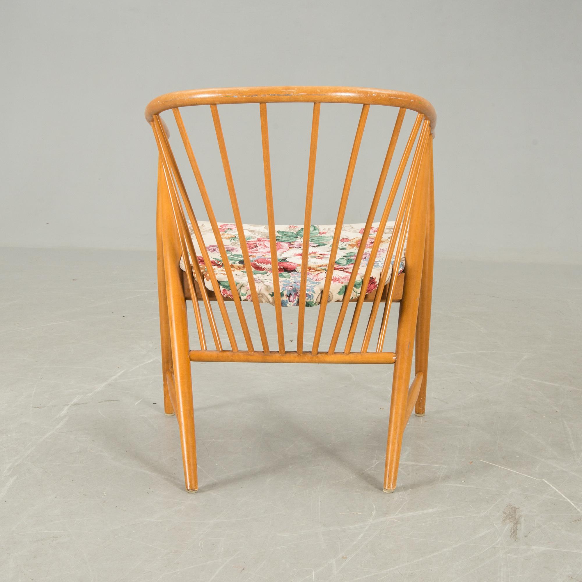 KARMSTOL, "Solfjädern", Sonna Rosén, Nässjö Stolfabrik, formgiven 1948.