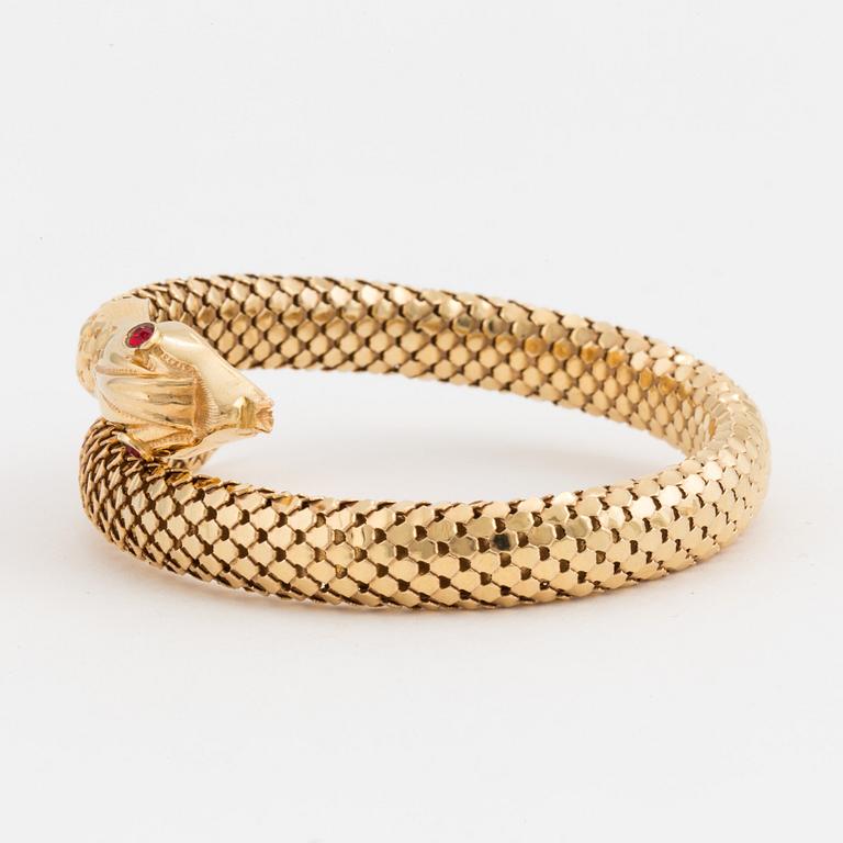 A BRACELET.