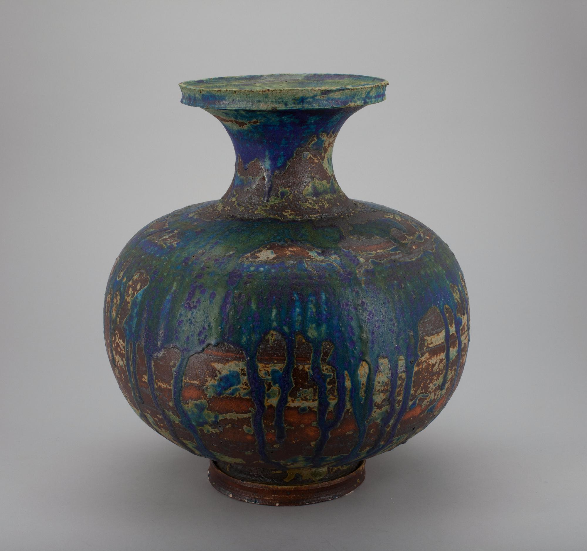 Kyllikki Salmenhaara, KERAMIIKKAMALJAKKO.