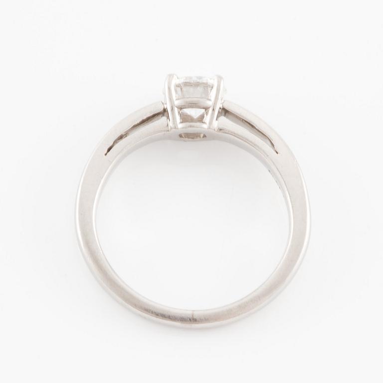 Ring, platinum with brilliant-cut diamond, approx. 0.70 ct.