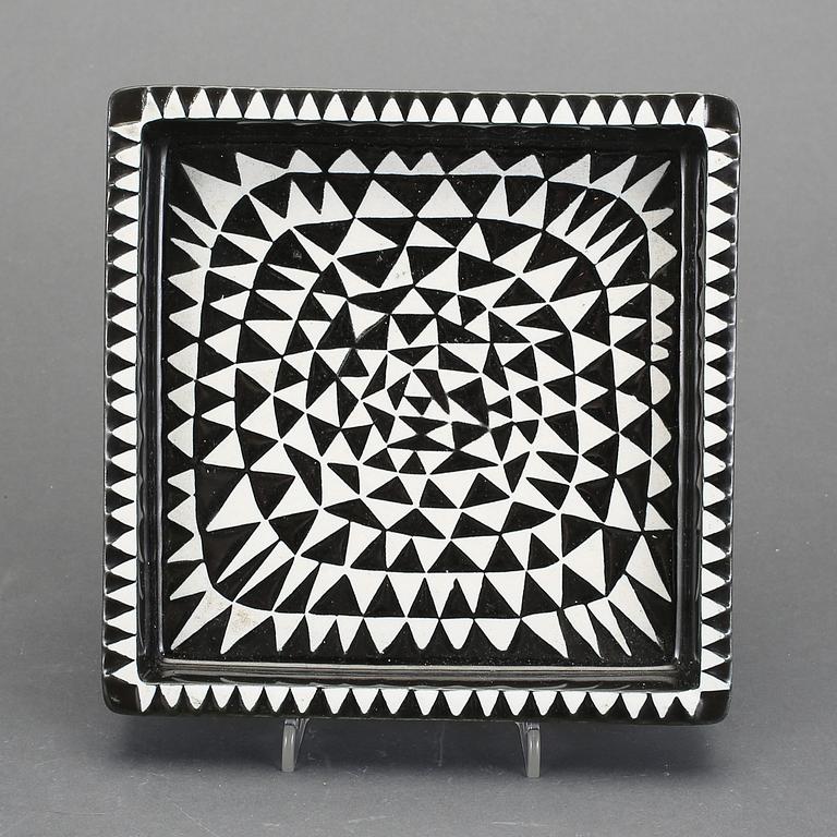 ASKFAT, stengods, "Domino", Stig Lindberg, Gustavsberg. I produktion 1955-1969.