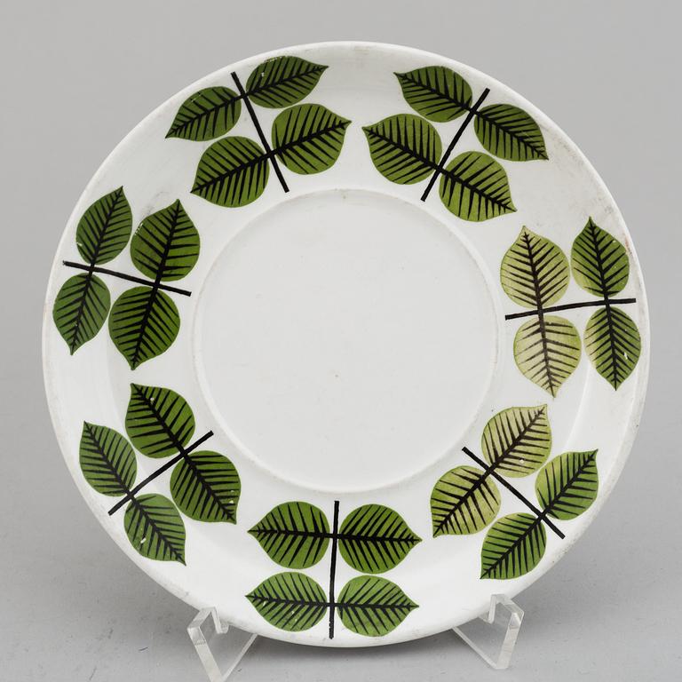 STIG LINDBERG, a 15 piece part service, 'Berså', Gustavsberg.