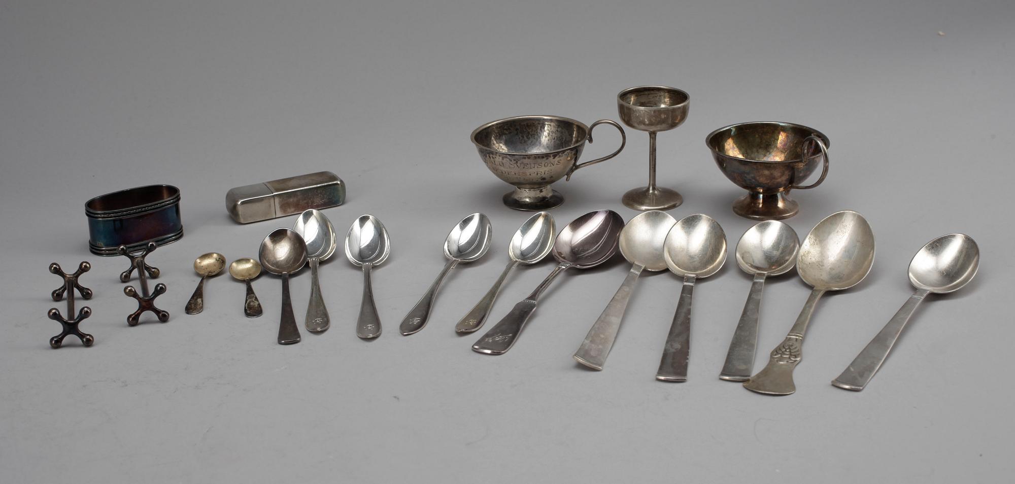 PARTI SILVER, bland annat Johannes Wållers, Linköping 1851. Total vikt ca 901g.