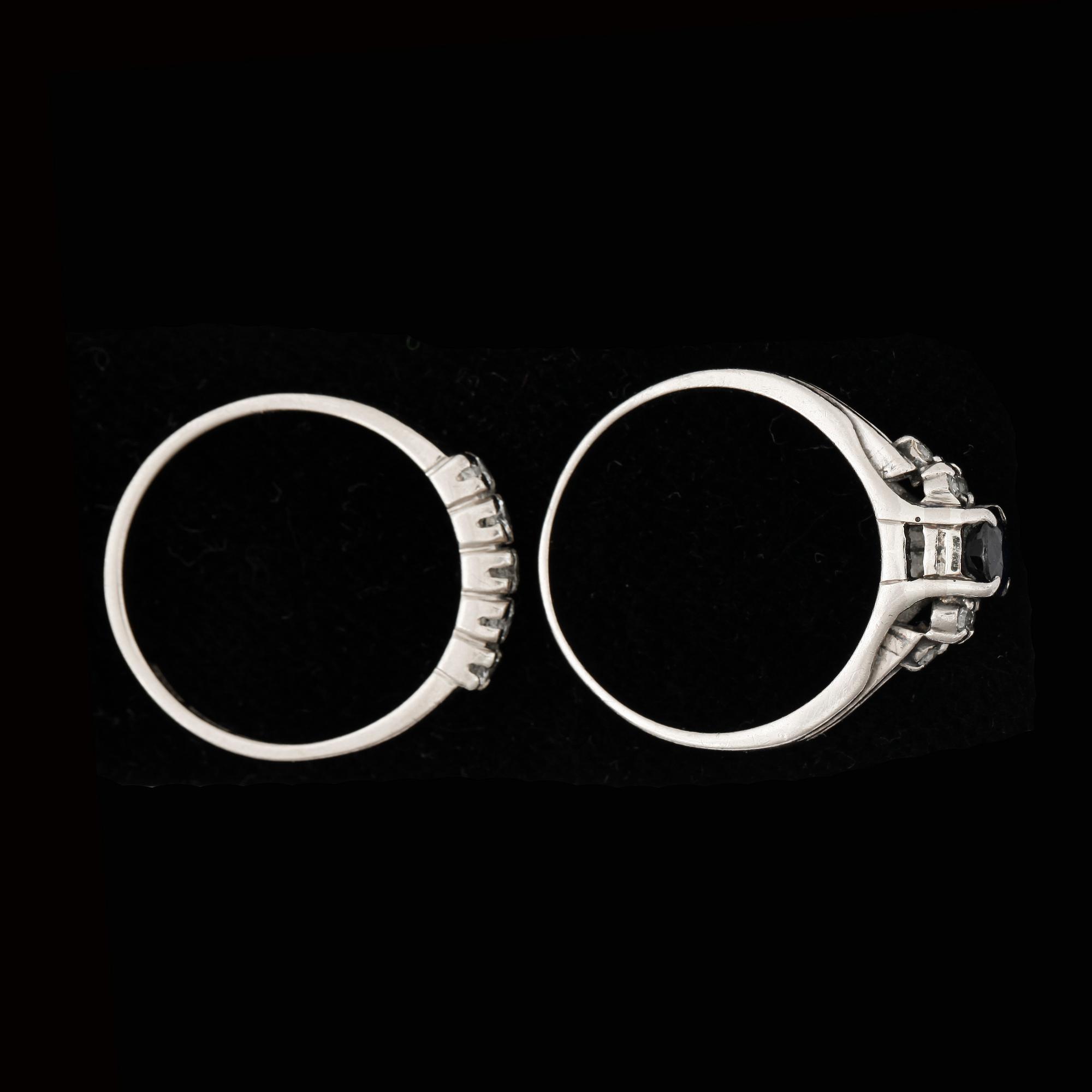 RINGAR, 2st, 18k resp 14k vitguld en med briljantslipade diamanter tot ca0,20ct och safir. Totalvikt ca ca6g.