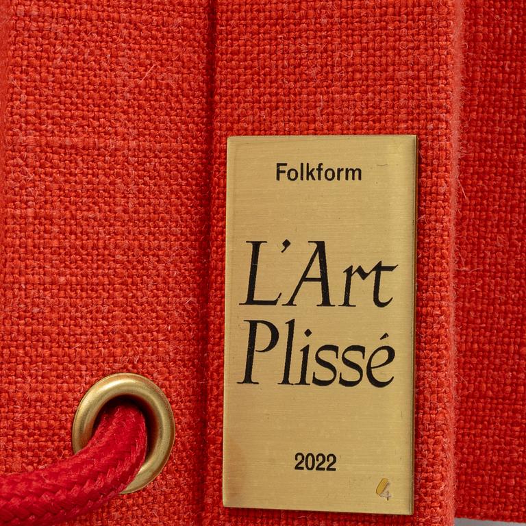 Folkform, bordslampa,  "L'Art Plissé", Studio Folkform 2022.