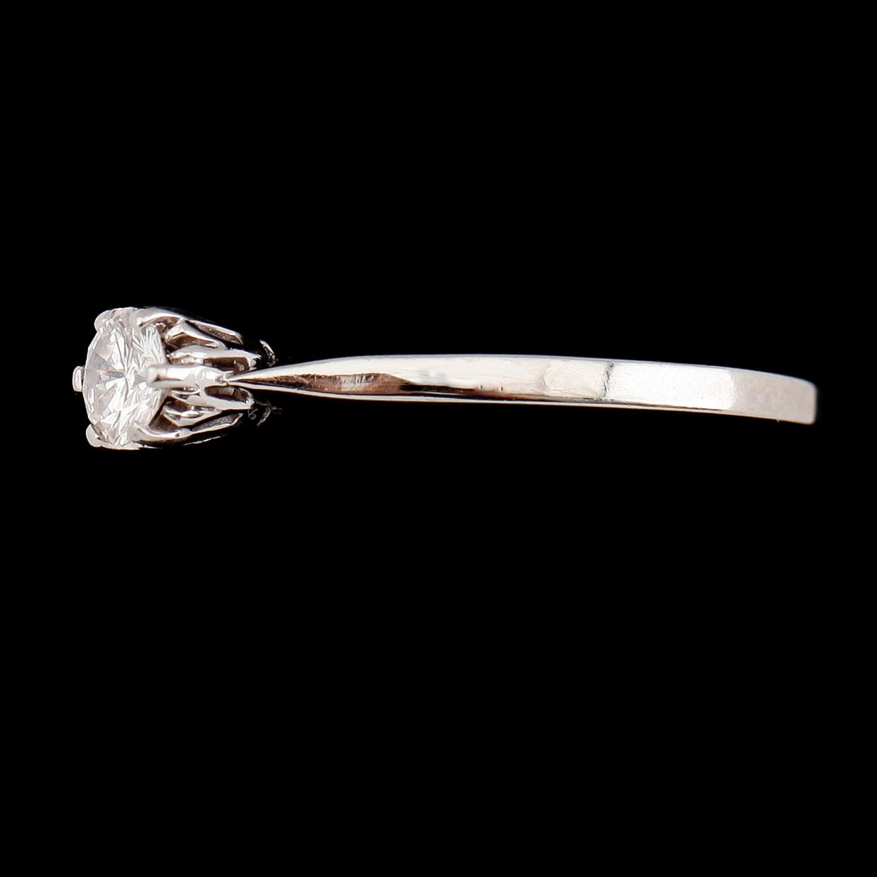 RING, 18 k vitguld, briljantslipad diamant 0.40 ct.