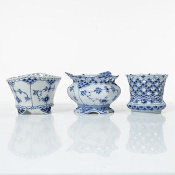 Royal Copenhagen, "Musselmalet", coffee service, 38 pieces, porcelain, full and half lace.