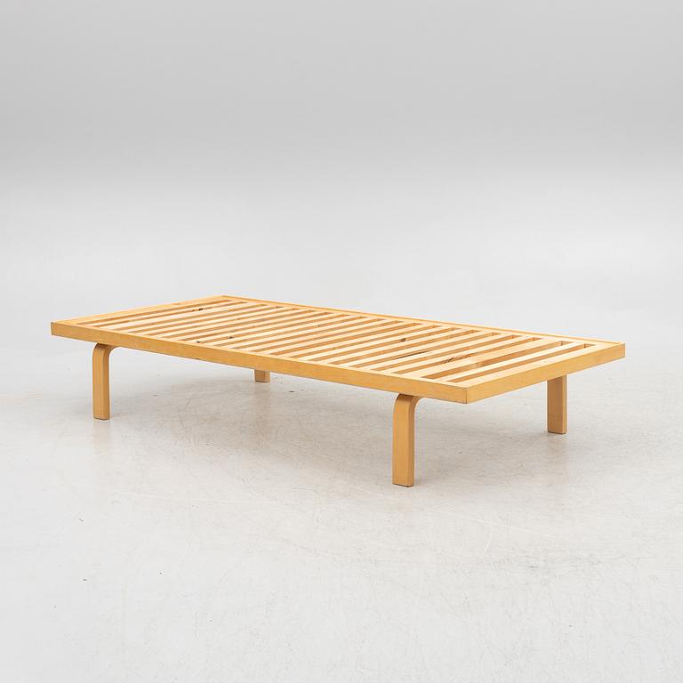 Alvar Aalto, a daybed, Artek, Finland.