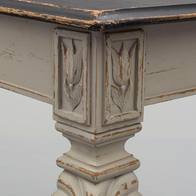 KONSOLBORD/SIDOBORD, ett par, 1900-tal.