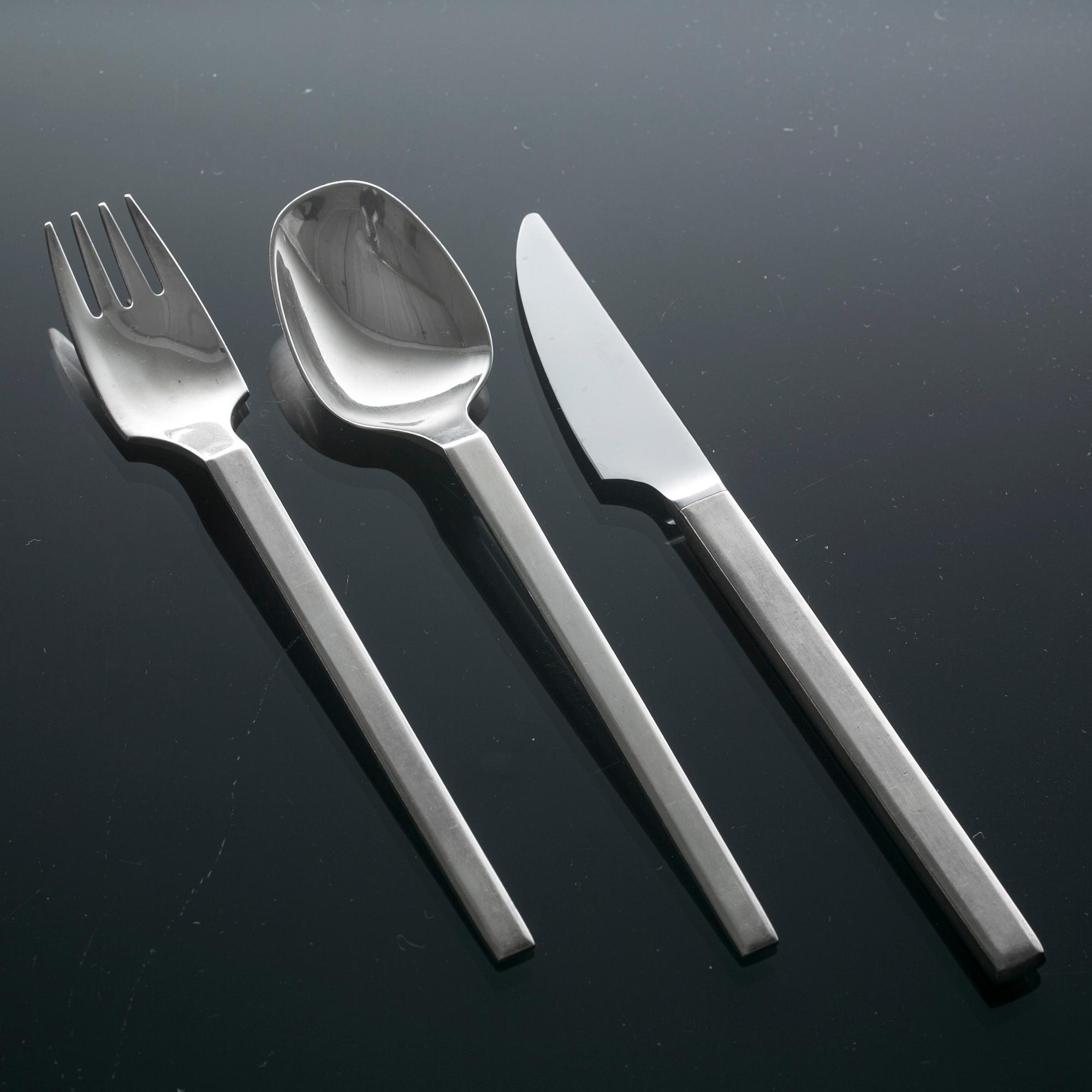 A 35 PIECE STEEL CUTLERY SET BY ROSENTHAL.