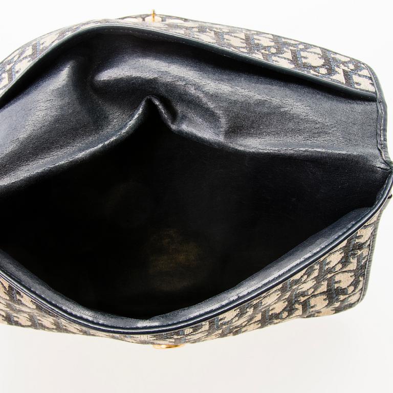 CHRISTIAN DIOR, KAKSI VINTAGE LAUKKUA JA VYÖ.