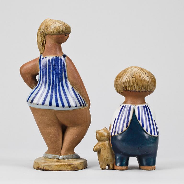 FIGURINER, 2 st, stengods, "Dora" samt "Malin" Lisa Larson, Gustavsberg, 1900-talets andra hälft.
