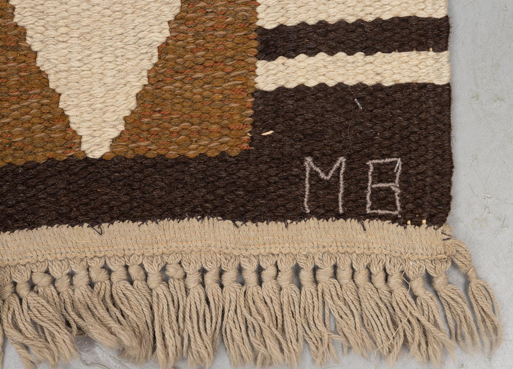 Monika Bertilsson, gallerimatta, rölakan, ca 200  x 89 cm, signerad AÖ MB, Tre Bäckar i Varnhem.