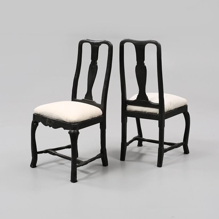STOLAR, ett par, senbarock, 1700-tal.