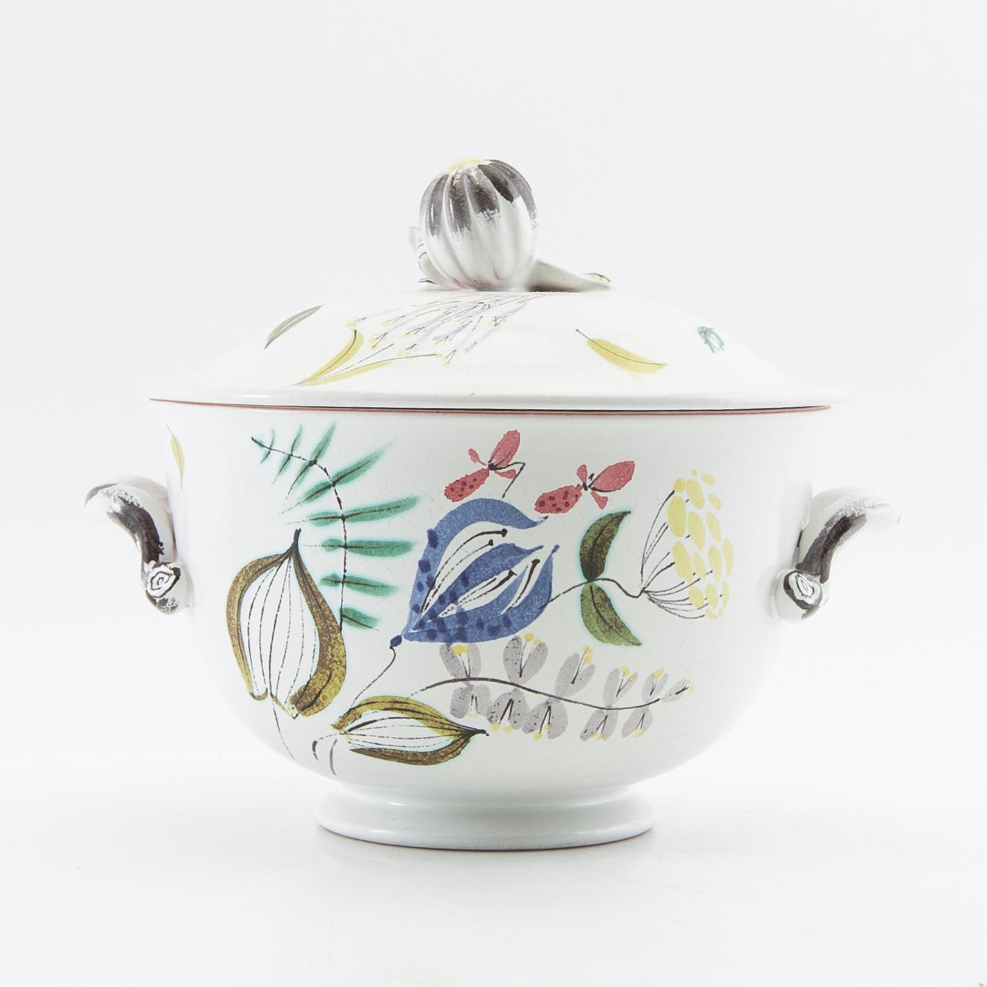 Stig Lindberg, covered bowl Gustavsberg porcelain mid-20th century.