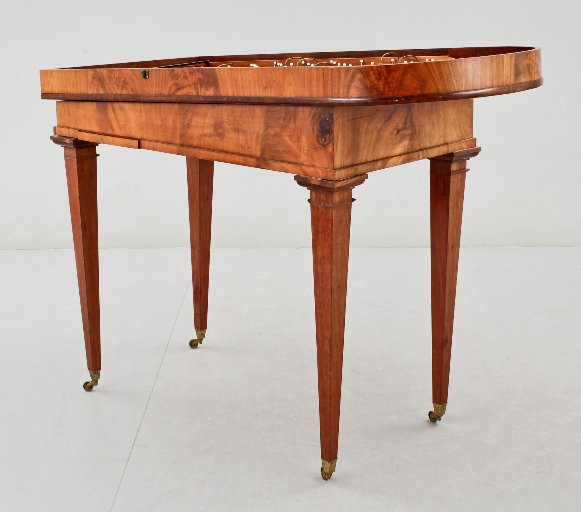 SPELBORD, empirestil, omkr sekelskiftet 1900.