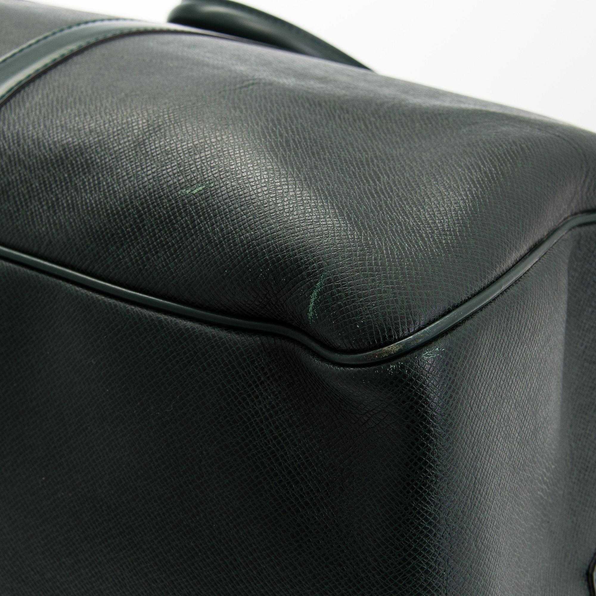 Louis Vuitton, A 'Taiga Kendall GM' Bag.