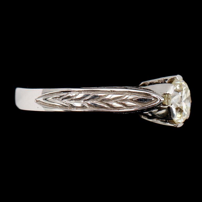RING, 18 k vitguld, Amerika, solitär briljant ca 1.50 ct.