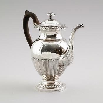 KAFFEKANNA, silver, Gustaf Möllenborg, Stockholm 1837. Vikt ca 447 gram.
