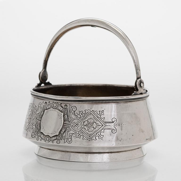 A silver sugar bowl, Moscow 1898-1914.