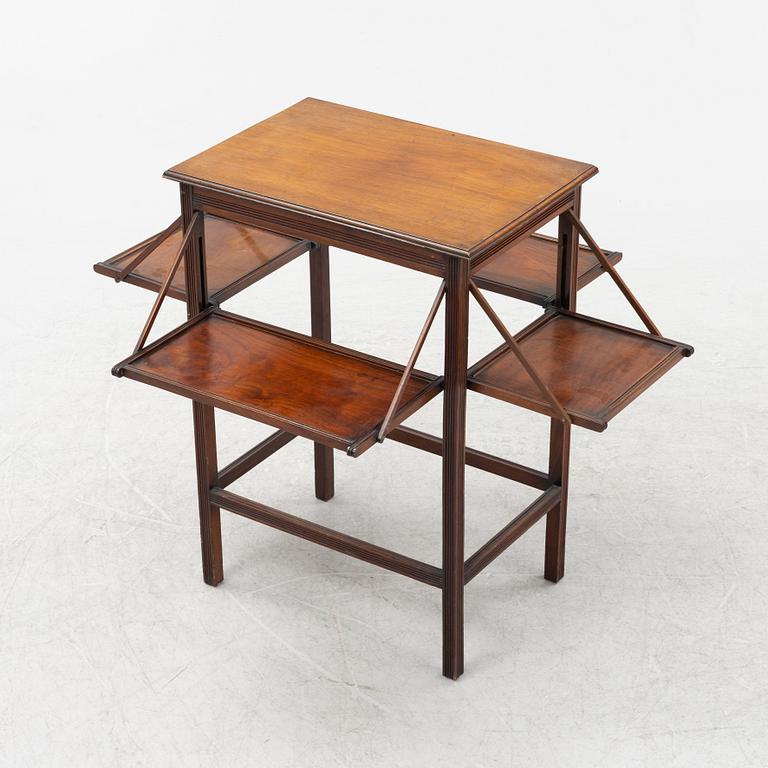 An English mahogany table, early 20th Century.