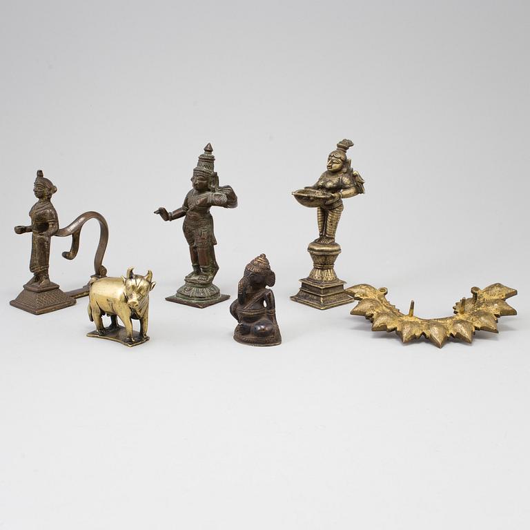 GUDOMAR, fem stycken, brons. Indien, tidigt 1900-tal.