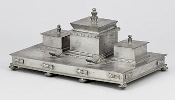 SKRIVBORDSSET, tenn, Sverige 1930.