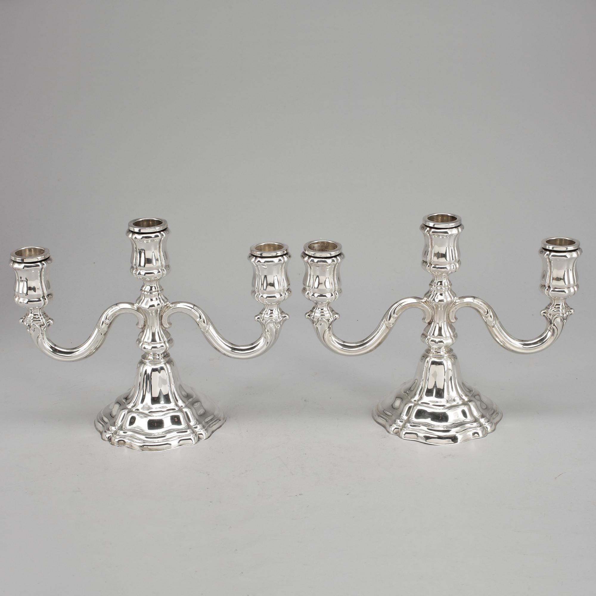 KANDELABRAR, ett par, silver, Tyskland, 1900-talets första hälft.