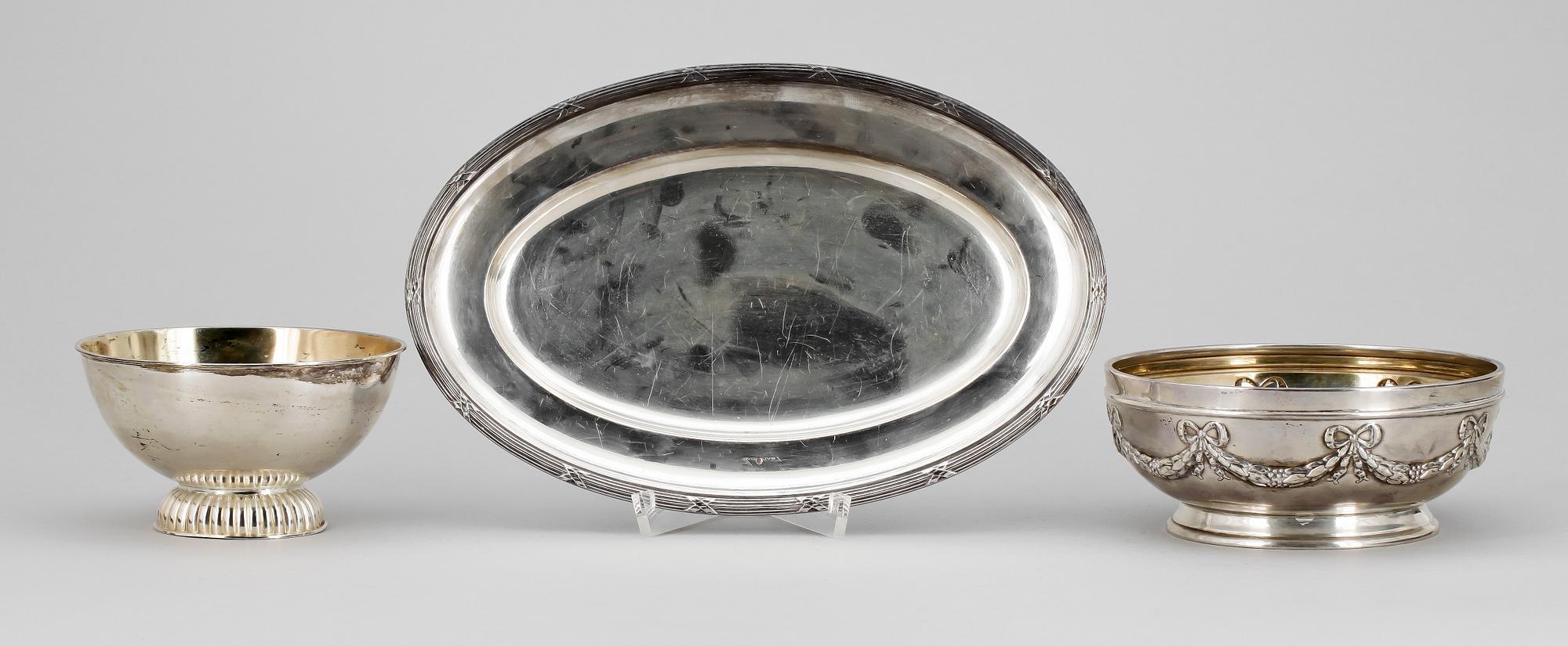 SKÅLAR, ett par samt FAT, silver samt nysilver, bl a C.G. Hallberg, Stockholm 1908. Tot vikt silver ca 330 g.