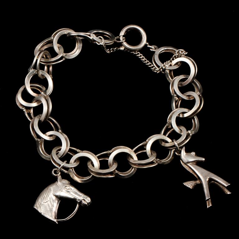 BERLOCKARMBAND, silver, Curt Hallberg, Köping, 1900-talets tredje kvartal. Vikt 30 g.