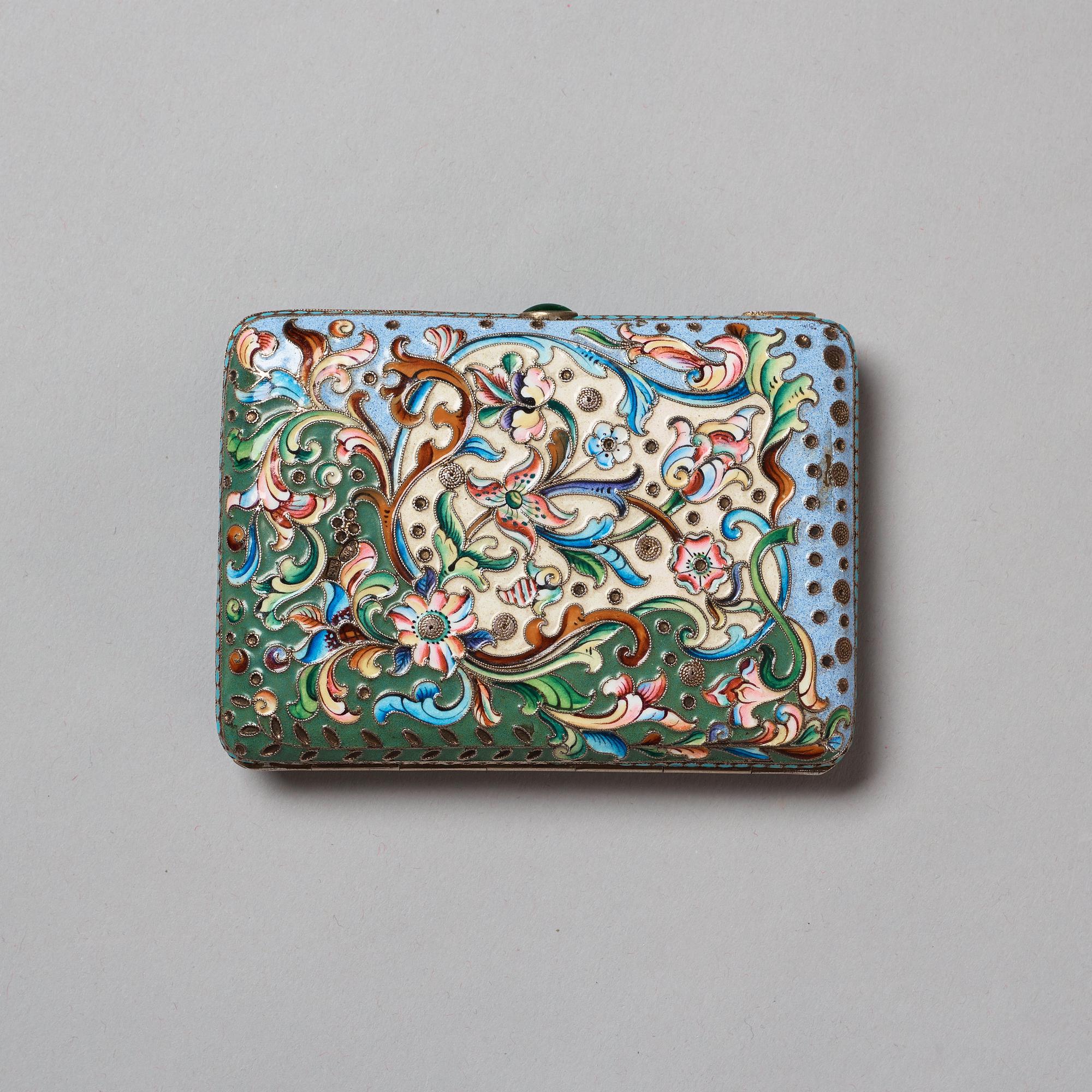 Icke identifierad mästarstämpel, CIGARETTETUI, silver, Moskva 1908-1917.