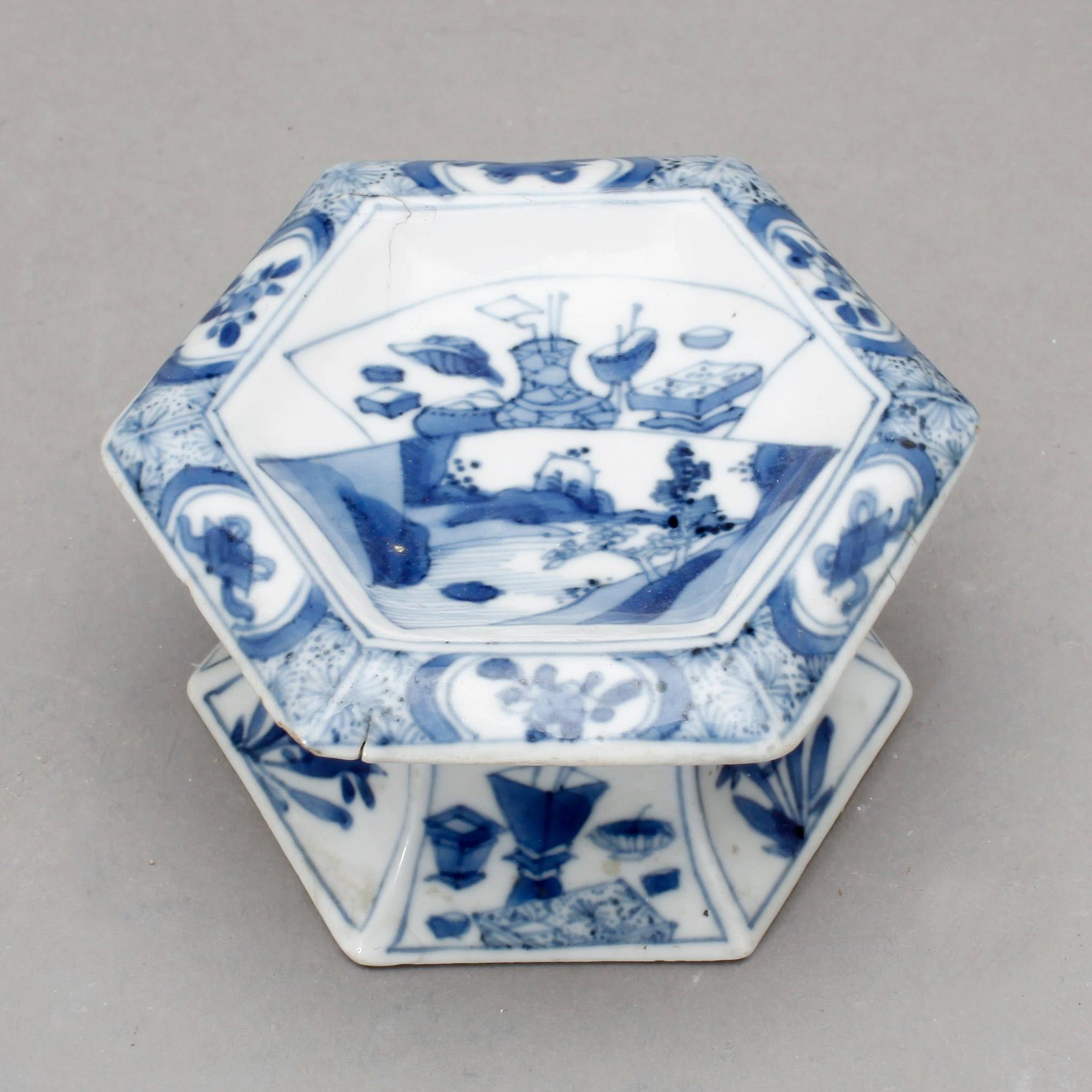 SALTKAR, porslin. Qing dynastin, Kangxi (1662-1722).
