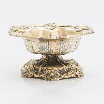 A mid-19th-century parcel-gilt silver salt cellar, Moscow 1846.