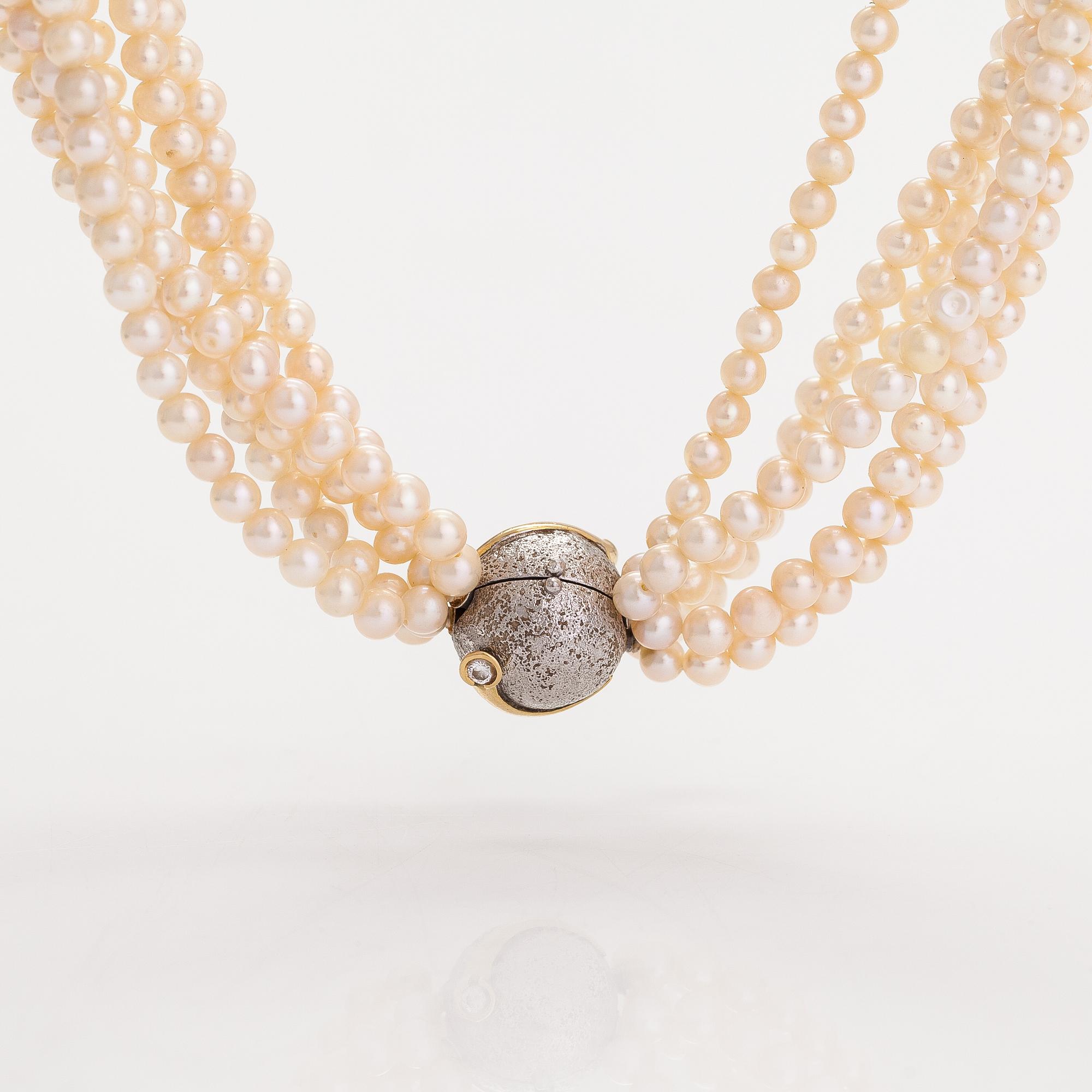 Ole Lynggaard, Pärlcollier, 6-radigt, 14K guld, diamanter ca 0.08 ct totalt och odlade pärlor. Danmark.