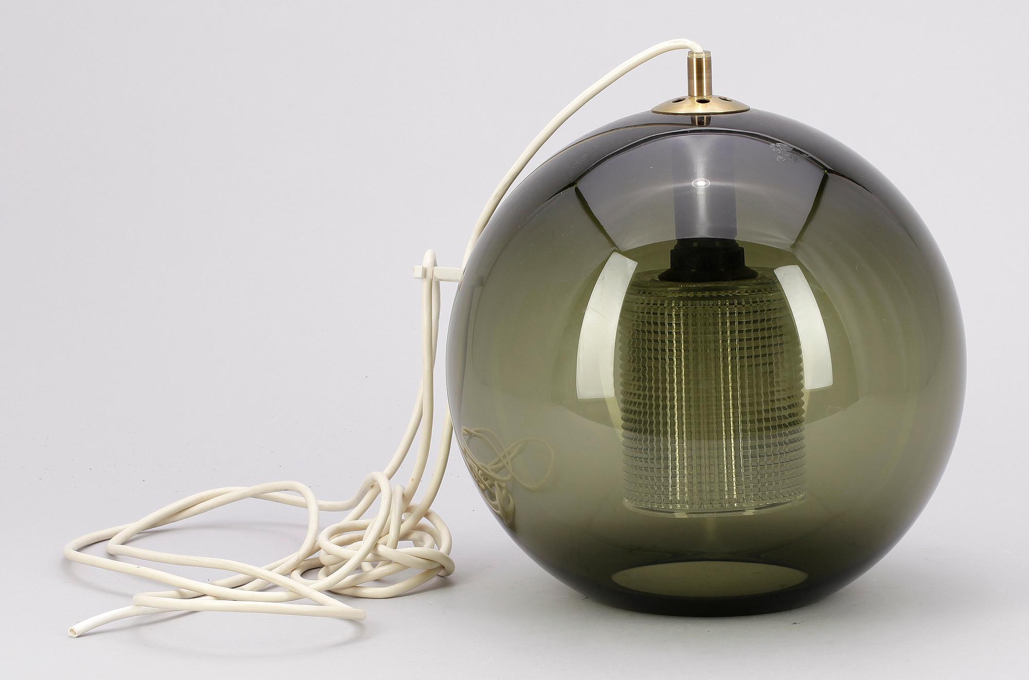 TAKLAMPA, glas, Orrefors, 1900-talets slut. H 32 exkl sladd.