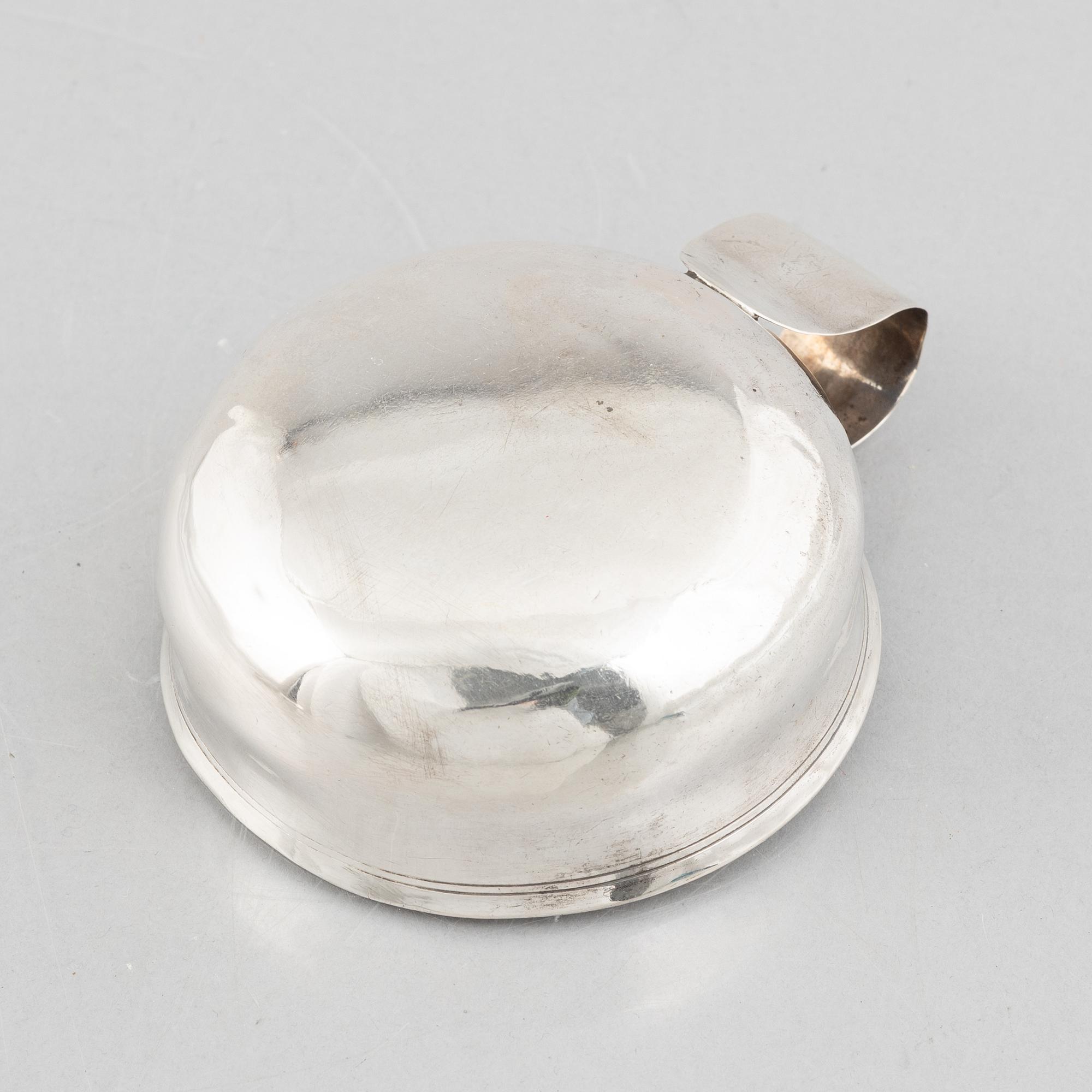 A Swedish silver cup with handle, mark of Erik Löfgren, Umeå 1795.