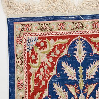 Matto, silk Hereke, ca 58 x 40 cm.