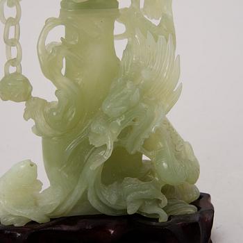A Chinese bowenite sculpture.
