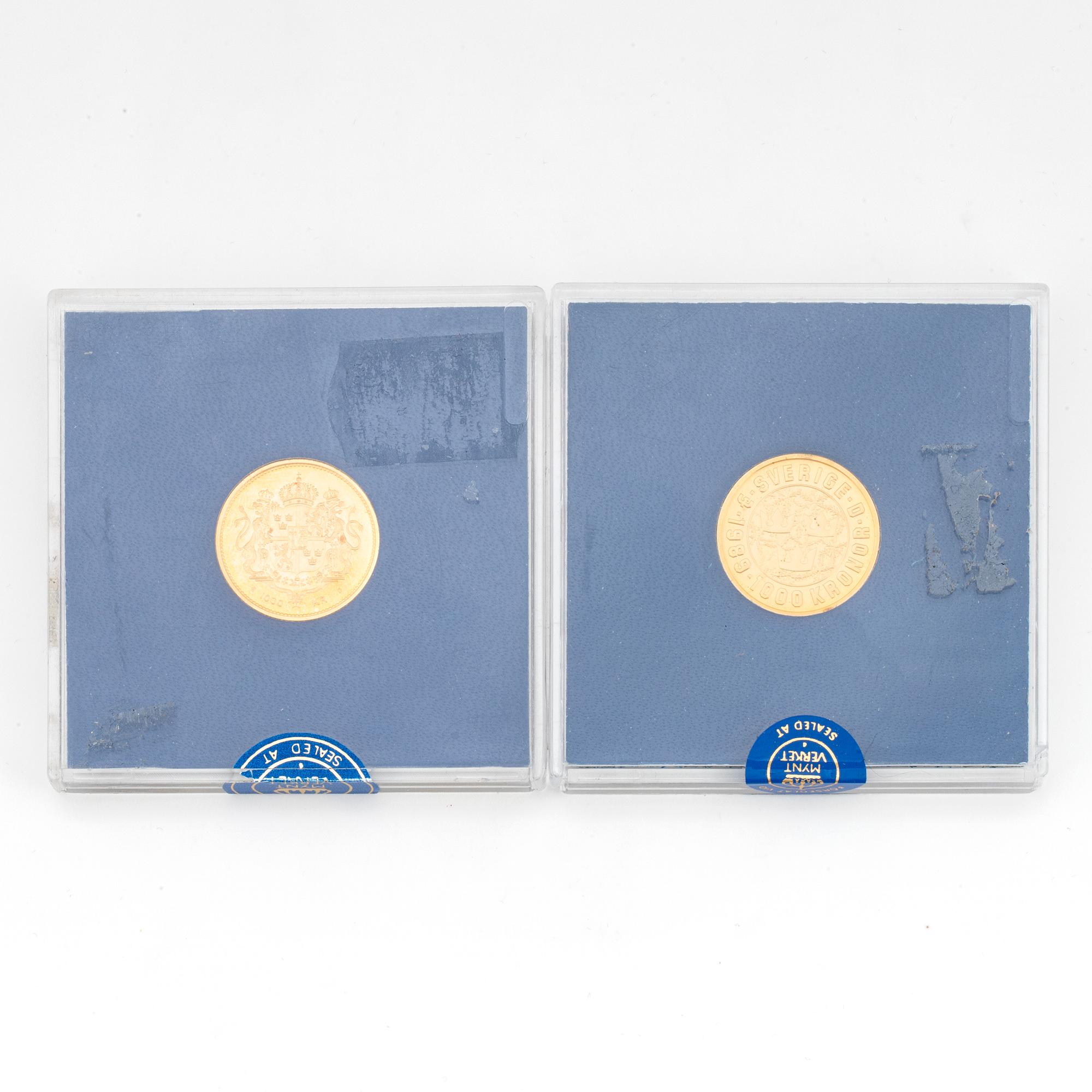 Two gold coins, 5,8 g + 5,8 g gold 900/1000.
