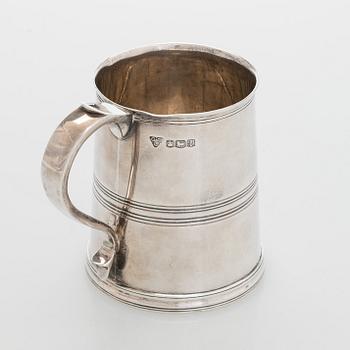 Mugg, sterlingsilver, Garrard & Co Ltd, Sheffield 1961.