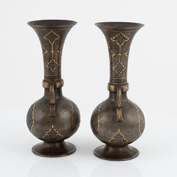 A pair of Persian vases, end of the 19th Century.