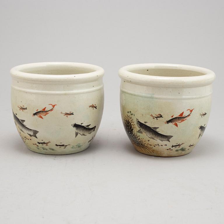 A group of four Chinese and Japanese porcelain flower pots, 20th century.