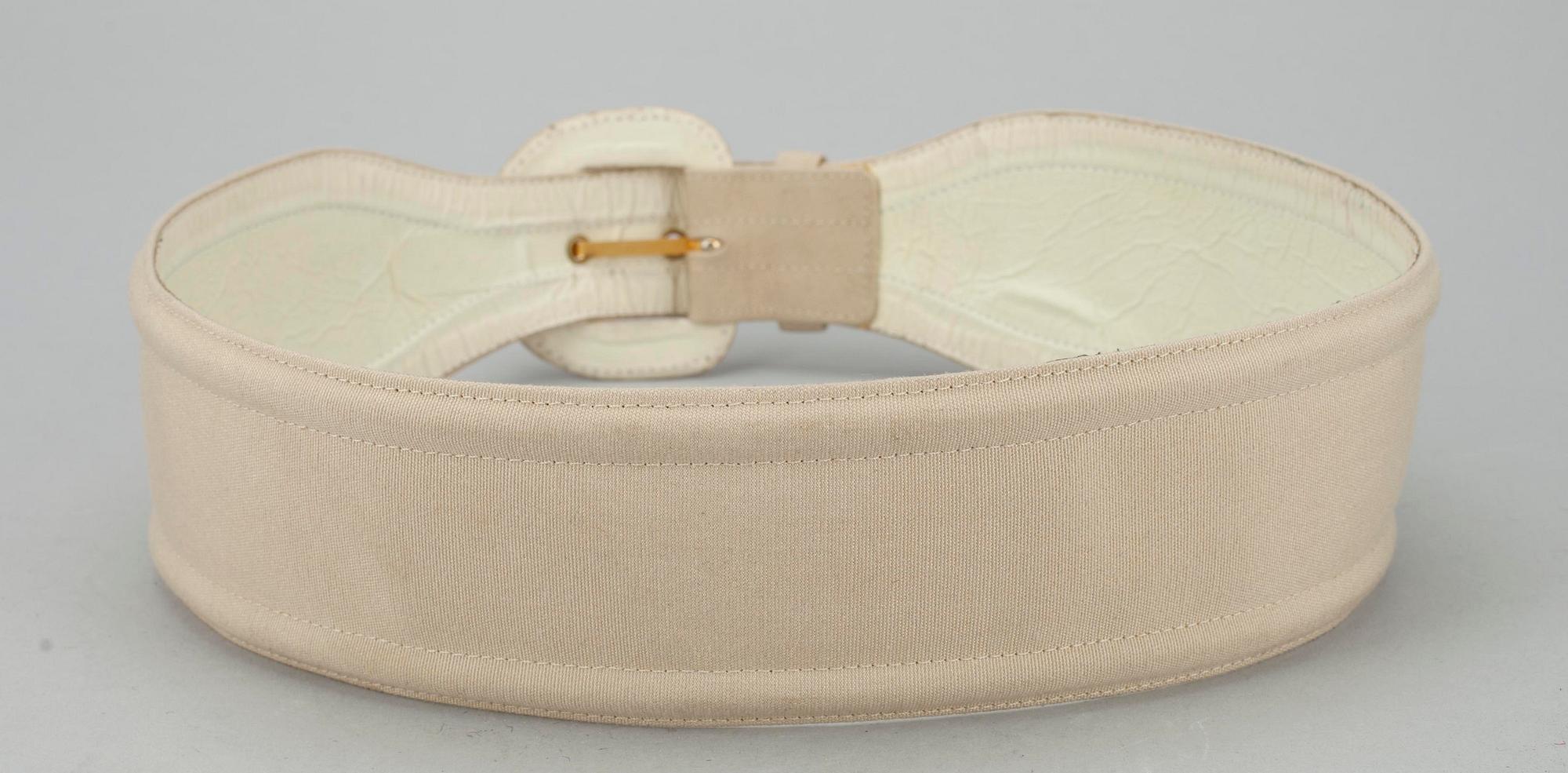 BÄLTE, 3 st, Yves Saint Laurent.