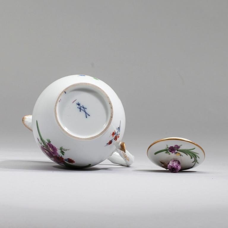 KAFFEKANNA, porslin, Meissen, Marcolini period  1774-1814.