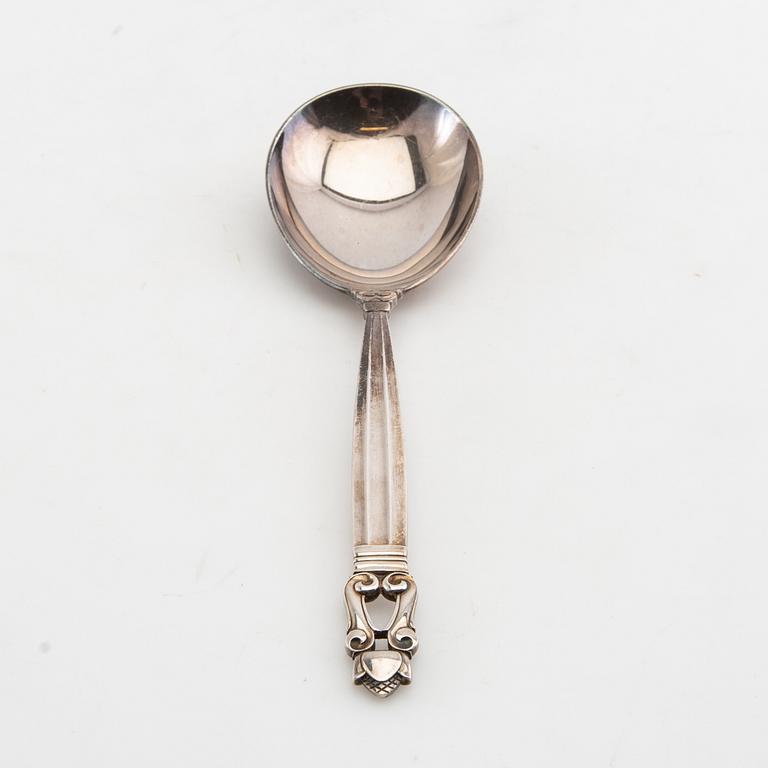 Johan Rohde, serving spoon "Konge/Achorn" sterling silver for Georg Jensen after 1945.
